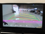 バックガイドモニターで、後方を確認しながら安心して駐車することができます。運転初心者も熟練者も必須の機能ですよ!