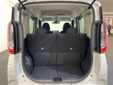 【トランク】積み込みやすくて、たっぷり積める荷室です。シートアレンジできるものは、乗車人数と荷物の量や大きさによってシートを動かすことができるので、より快適なドライブが可能です!