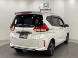 フリード+ 1.5 ハイブリッド クロスター 4WD 