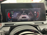 スポーティーなメーター回り、センターディスプレイにはお車の様々な情報を表示してくれます。