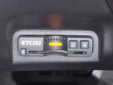有料道路のレーン通過に便利なETC2.0車載器を装着しています。ご利用にはセットアップが必要となります。