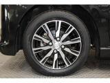 純正14インチアルミホイール+155/65R14タイヤ。