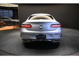 メルセデスの認定中古車「サーティファイドカー」では、万一お車が故障した場合も、ご購入後1年間もしくは2年間※は走行距離にかかわらずメルセデス・ベンツ正規サービスネットワークで無料修理いたします