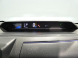 【見やすいメーター】運転中も速度や車両の情報をひと目で確認しやすい配置。安全で落ち着いたドライビングをアシストします。