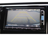 車庫入れ時は、バックカメラ3アングル切替であんしんです。