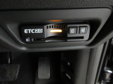 ETC付。高速道路の料金所はキャッシュレスで通過です。サービスエリア等にあるスマートインターの出入口も利用可能でとっても便利。ご納車後すぐにお使い頂けるようセットアップしてのお渡しとなります。