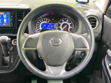 【純正革巻きステアリング】上質な革を使用することで、手にしっかり馴染みとても運転しやすいハンドルです♪