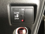 【パワースライドドア】助手席側がパワースライドドアになっており、運転席のスイッチやスマートキーでも開閉が可能です!開口部も広いので乗り降りも楽々♪