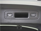 ◆予約クローズ機能付きパワーテールゲート◆キーや運転席のボタン、ハンズフリー機能など多彩なアクセスで自動開閉できます。