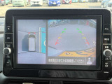 【アラウンドビューモニター】上空から見下ろしているかのような映像で駐車をサポート。安心です。