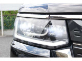 LEDヘッドライトで夜間の視認性も高く、更にオートライト搭載で、車外の明るさを感知し自動でライトを点消灯します。またエンジンOFFにすれば一緒に消灯し、消し忘れやトンネル走行時などに非常に重宝します!