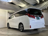 当社でご購入頂いた全ての車両はご納車前、エンジンオイル交換・ワイパーゴム・ブレーキ点検・調整・その他確認の上ご納車いたします。