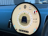 車両の詳細、ご質問につきましては、弊社営業スタッフまでお気軽にご連絡下さいませ。遠方のお客様には実車の詳細画像送信も承ります。お客様からのお問合せをお待ち致しております。
