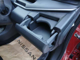 運転席側のドリンクホルダー