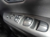 全席パワーウィンドウスイッチ★運転席はワンタッチで開閉可能です♪