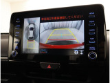 バックガイドモニターで、後方を確認しながら安心して駐車することができます。運転初心者も熟練者も必須の機能ですよ!