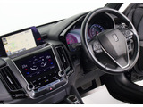 使いやすさや安全性を追求したステアリング周り!高級車ゆえにスイッチ類が多いのも特徴ですね!考え尽くされた配置ですぐに使いこなす事が出来ますのでご安心下さい!是非、体感してみて下さい!!
