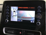 後方の見にくい視界もバックモニターで確認サポートして駐車時も安心☆