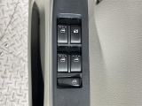【パワーウインドウ】運転席のスイッチで、各席の窓ガラスの開閉ができます!あると便利ですよね!