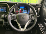 【純正革巻きステアリング】上質な革を使用することで、手にしっかり馴染みとても運転しやすいハンドルです♪