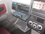 豊富な収納で、いつもすっきりとした車内、ほしい場所にちょうど良い収納を備えました。