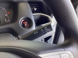 【オートライト(AUTO)】外の明るさをシステムが感知して、自動でヘッドライトが点灯します。ヘッドライトつけ忘れを防ぐ便利機能です