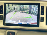 【バックカメラ】駐車時に後方がリアルタイム映像で確認できます。大型商業施設や立体駐車場での駐車時や、夜間のバック時に大活躍!運転スキルに関わらず、今や必須となった装備のひとつです!