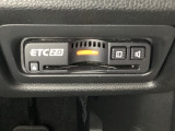 ハンドルの右下にETC2.0がついています。高速道路の料金所の通過も楽々です!。 カードの取り出しもしやすい場所についています。