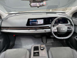 視界がよく、操作性にも優れた運転席まわり。とともに質感にも磨きをかけたインテリアデザイン!