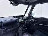 ダイハツのお店では、ダイハツ車を知り尽くしたプロフェッショナルが、専用の診断機器を使って各システムを点検しております。