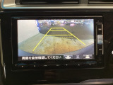 バックモニター付きで、車庫入れやバック時の後方確認をサポート。