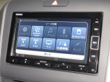 ナビゲーションは純正メモリーナビ(VXM-214VFi)を装着しております。AM、FM、CD、DVD再生、Bluetooth、音楽録音再生、フルセグTVがご使用いただけます。