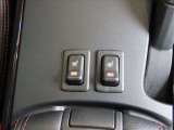 運転席と助手席にはシートヒーターが装備されています☆寒い日のドライブも快適になりますね♪