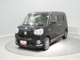 【左前スタイリング】スクエアなフォルムで車幅が掴みやすいスタイリングです。毎日のちょっとしたお出かけにちょうど良いサイズ感で、日常に馴染みやすい佇まいをしています。