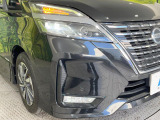 【LEDヘッドライト】悪天候や夜間走行時も良好な視界を確保し安心して運転できる高輝度LEDヘッドライトを装備!点灯速度が早く、消費電力も抑えられています。