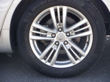 17インチアルミホイール!!格好良くてホイールがあなたの愛車をいっそう輝かせます☆
