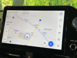 【10.5インチナビ】高級感とインパクトのある大画面ナビを装備。各種オーディオ操作はもちろん、スマホ連携もできる利便性の高いナビです♪