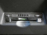 ETC車載器付きです。高速道路の料金所もスムーズに通過できます。※セットアップ費用は別途必要です。