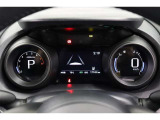 マルチインフォメーションディスプレイ付きのメーターです!エコ運転へ導く多彩な情報を表示してくれます。
