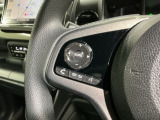 ステアリングにオーディオ操作スイッチが付いています。オーディオ画面に直接タッチしなくても操作が出来ますので、運転に集中できます。