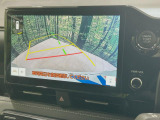 【バックカメラ】駐車時に後方がリアルタイム映像で確認できます。大型商業施設や立体駐車場での駐車時や、夜間のバック時に大活躍!運転スキルに関わらず、今や必須となった装備のひとつです!