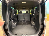 普段のお買い物や通勤、送迎等に十分な荷室スペースを確保しております。セカンドシートを倒すと、大きな荷物の積載も可能です♪
