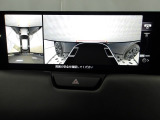 狭い場所での駐車やすれ違いなどでより的確な運転操作に役立つ360&deg;ビューモニターが装備されています。
