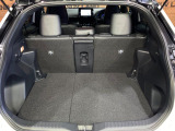 普段のお買い物や通勤、送迎等に十分な荷室スペースを確保しております。セカンドシートを倒すと、大きな荷物の積載も可能です♪