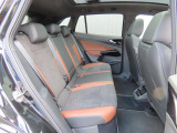 ISOFIX(イソフィックス)基準適合チャイルドシート固定装置!!安心楽々で対応チャイルドシートが取付できます。