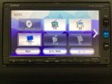 ワイド画面のナビゲーションはフルセグTV対応のGathers純正メモリーナビを搭載しています。Bluetoothオーディオ機能がありますので、スマートフォンなどの音楽も再生できます。