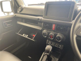 【 オートエアコン 】車内温度を感知して自動で温度調整をしてくれるのでいつでも快適な車内空間を創り上げます!