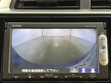 ★バックモニター搭載★ バック時目視しにくいクルマの周囲をカメラで映し出し、安全・安心駐車をサポート♪バックの苦手な方も後ろがハッキリ見えるので安心です☆