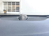 【Bowers & Wilkins】ボルボのプレミアムオーディオ。車内空間という特殊な環境に100年以上の伝統を持つイェーテボリ交響楽団の音響を再現した「コンサートモード」を搭載。