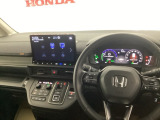 運転席周辺のスマートなレイアウトが、操作のしやすさを実現。快適なドライブをサポートします。